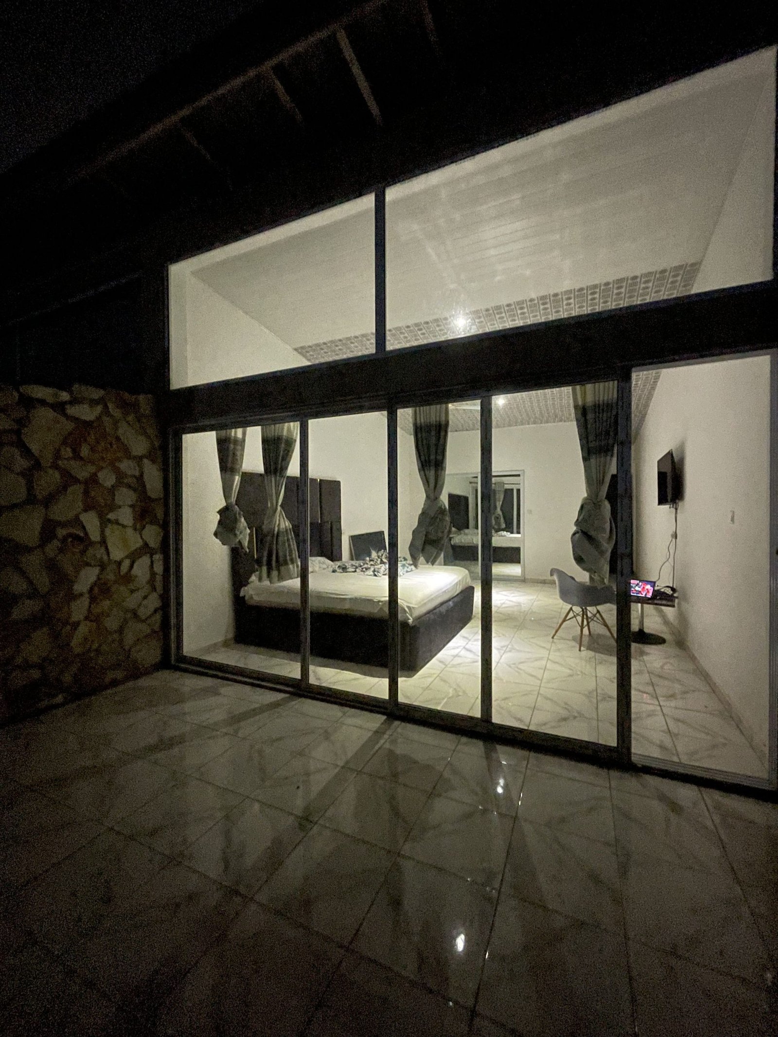 Sweet Mother Hotel night view