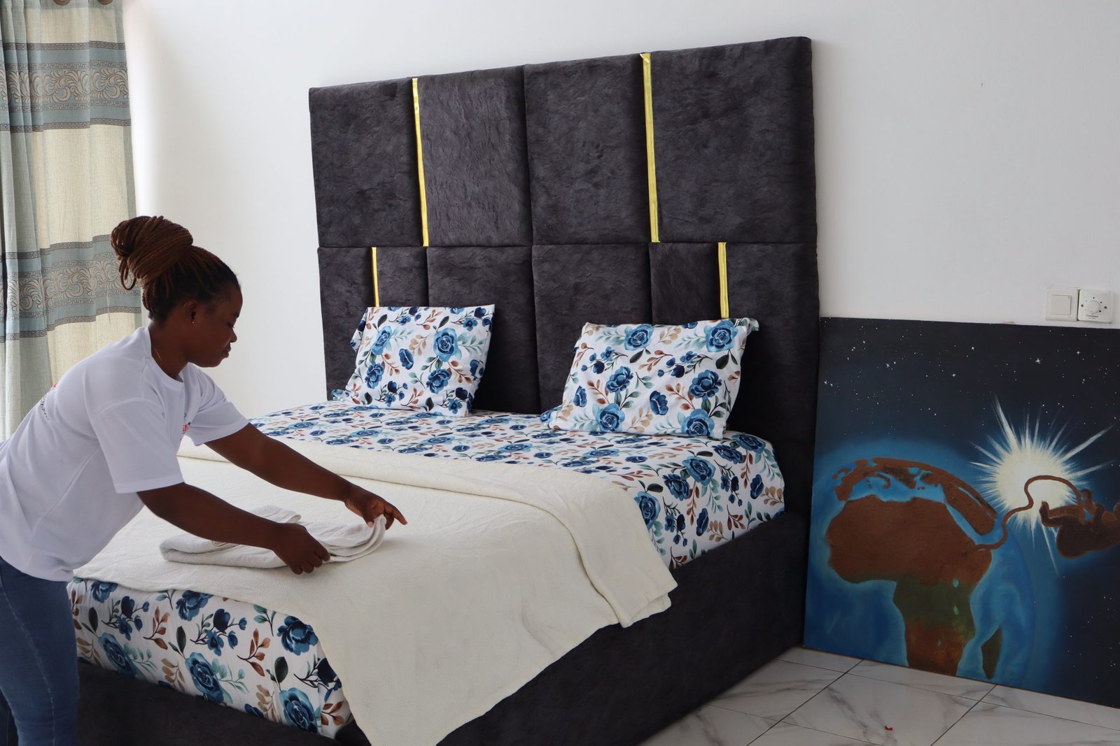 Sweet Mother Hotel Aburi, hotel in Aburi Ghana, best hotels in Aburi, Sweet Mother restaurant Ghana, Aburi accommodation, Ghanaian hospitality, Aburi Hills view hotel, family hotel Aburi, local food Aburi, Sweet Mother Hotel Ghana, relaxing getaway Aburi, Aburi lodging, Ghana hotels
