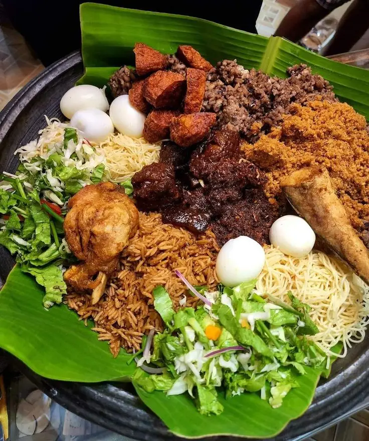 waakye-sweetmother- restaurant